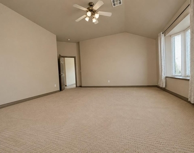 1701 Dorothy Drive - Photo Thumbnail 10