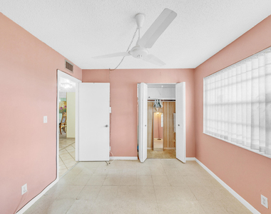 3070 Nw 48th Terrace - Photo Thumbnail 19