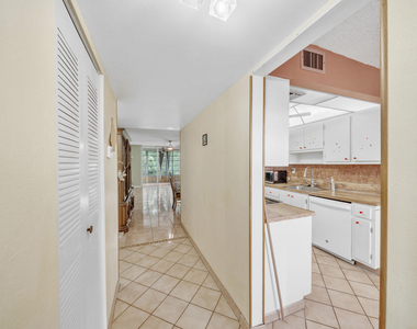3070 Nw 48th Terrace - Photo Thumbnail 3