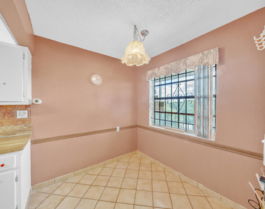 3070 Nw 48th Terrace - Photo Thumbnail 4