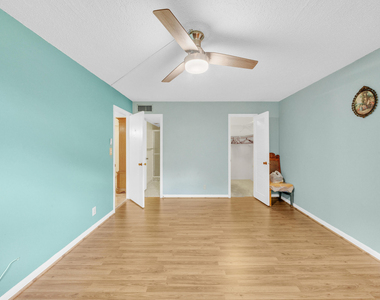 3070 Nw 48th Terrace - Photo Thumbnail 12