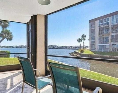 896 N Federal Highway - Photo Thumbnail 1