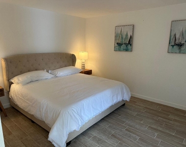1608 Shaker Circle - Photo Thumbnail 8