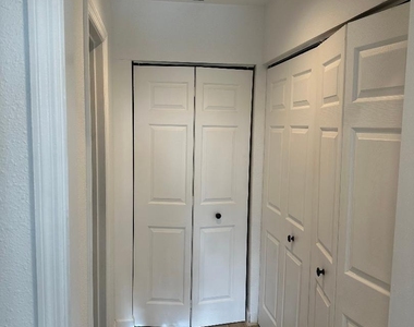 1608 Shaker Circle - Photo Thumbnail 10