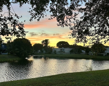 1608 Shaker Circle - Photo Thumbnail 6