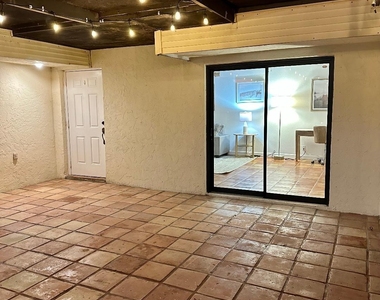 1608 Shaker Circle - Photo Thumbnail 17
