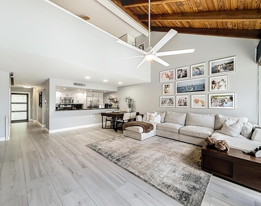 11313 Nw 15th Street - Photo Thumbnail 24