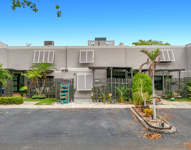 11313 Nw 15th Street - Photo Thumbnail 9