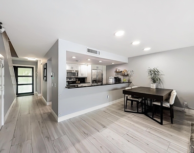 11313 Nw 15th Street - Photo Thumbnail 21