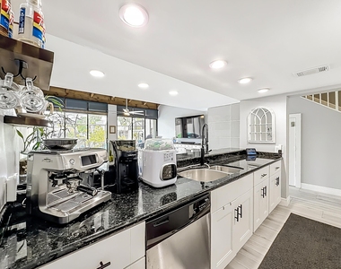 11313 Nw 15th Street - Photo Thumbnail 17