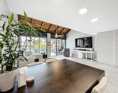 11313 Nw 15th Street - Photo Thumbnail 19