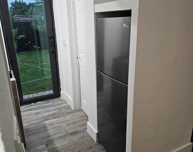 1330 Ne 41st Drive - Photo Thumbnail 3