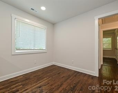 3458 Washburn Avenue - Photo Thumbnail 6