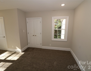 2227 Celia Avenue - Photo Thumbnail 9