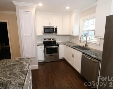2227 Celia Avenue - Photo Thumbnail 7