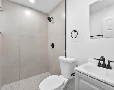 307 Nw 6th Street - Photo Thumbnail 4