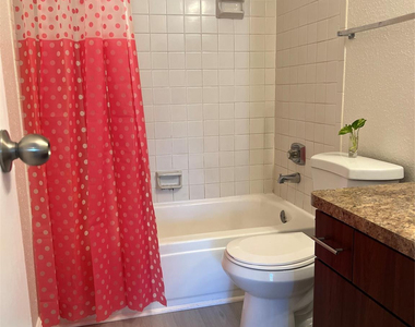 875 Riverside Drive - Photo Thumbnail 10
