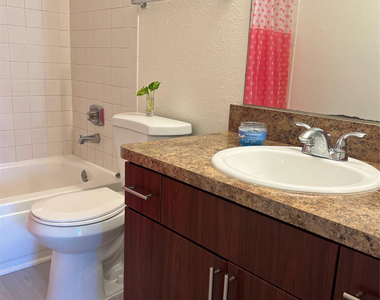 875 Riverside Drive - Photo Thumbnail 9