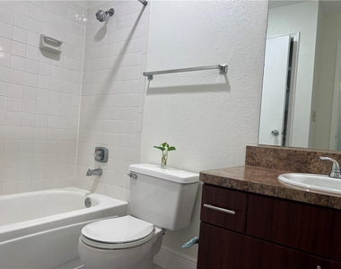 875 Riverside Drive - Photo Thumbnail 16