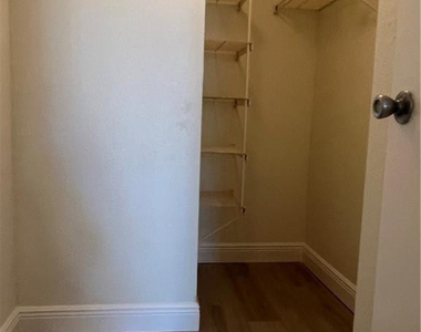875 Riverside Drive - Photo Thumbnail 15