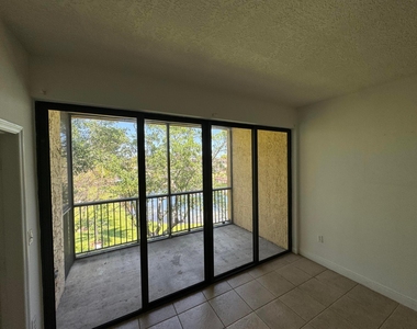 6729 Coral Lake Drive - Photo Thumbnail 16