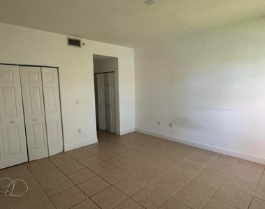 6729 Coral Lake Drive - Photo Thumbnail 25