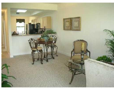 6729 Coral Lake Drive - Photo Thumbnail 7