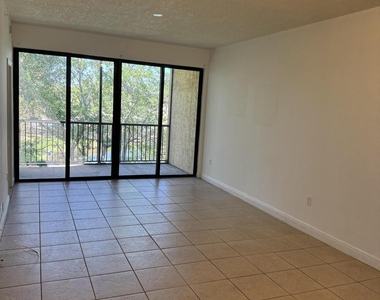 6729 Coral Lake Drive - Photo Thumbnail 34
