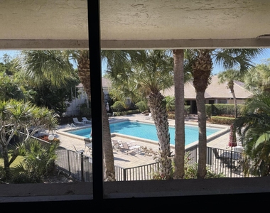 9292 Sabal Ridge Circle - Photo Thumbnail 4