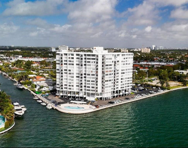11930 N Bayshore Drive - Photo Thumbnail 7