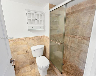11930 N Bayshore Drive - Photo Thumbnail 4
