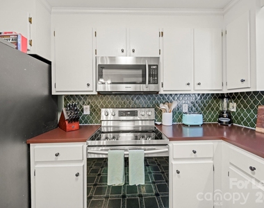 211 9th Street - Photo Thumbnail 19