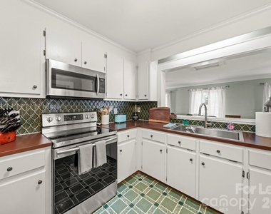 211 9th Street - Photo Thumbnail 18