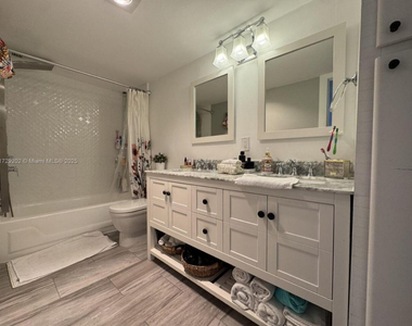 11930 N Bayshore Drive - Photo Thumbnail 18