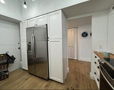 11930 N Bayshore Drive - Photo Thumbnail 8