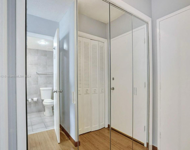 11930 N Bayshore Drive - Photo Thumbnail 9