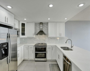 11930 N Bayshore Drive - Photo Thumbnail 23