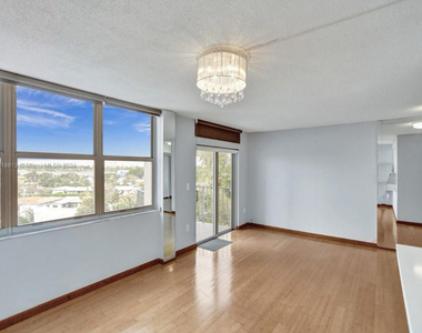11930 N Bayshore Drive - Photo Thumbnail 13