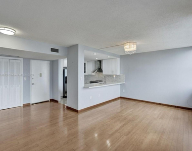 11930 N Bayshore Drive - Photo Thumbnail 12