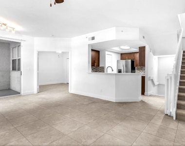 20889 St Andrews Boulevard - Photo Thumbnail 4