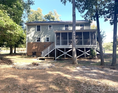 1114 Glenshannon Road - Photo Thumbnail 33