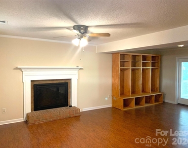 1114 Glenshannon Road - Photo Thumbnail 5
