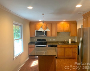 1114 Glenshannon Road - Photo Thumbnail 2