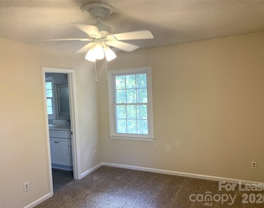 1114 Glenshannon Road - Photo Thumbnail 9