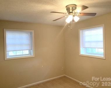 1114 Glenshannon Road - Photo Thumbnail 23