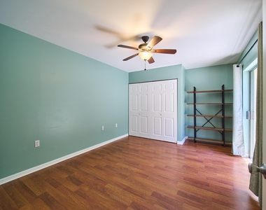 1520 15th Terrace - Photo Thumbnail 16