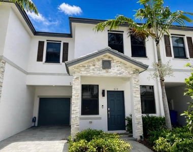 519 Sw 19th Terrace - Photo Thumbnail 38