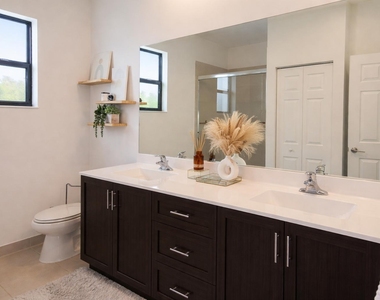 519 Sw 19th Terrace - Photo Thumbnail 23