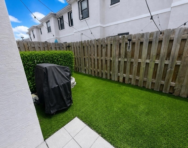 519 Sw 19th Terrace - Photo Thumbnail 39