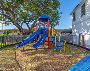 519 Sw 19th Terrace - Photo Thumbnail 41